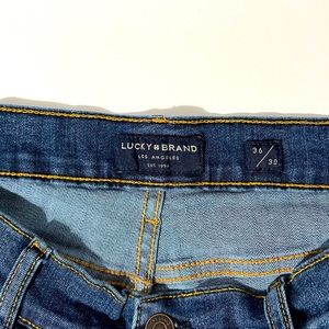 Lucky Brand men’s 36/30, 412 athletic slim jeans